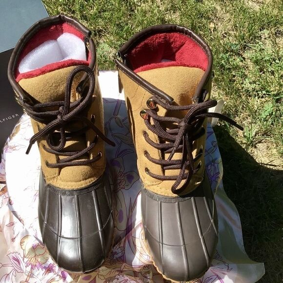 TOMMY HILFIGER ROAN LACE UP DUCK BOOTS 9 NEW - Picture 8 of 16